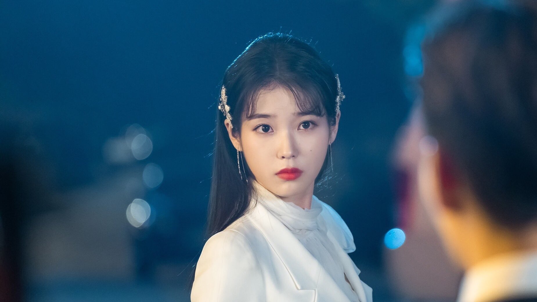 Hotel Del Luna 
